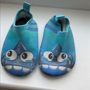 Water Shoes size 4